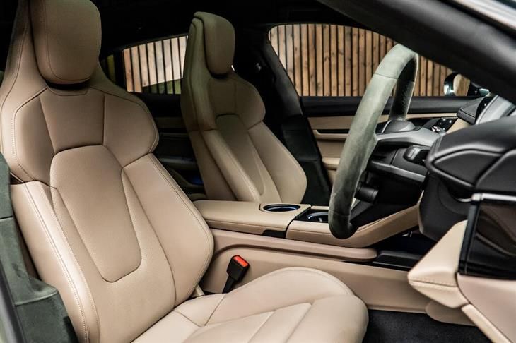 Porsche Taycan Porsche Taycan Performance Plus 93.4kWh GTS Sport Turismo Auto 4WD 5dr (11kW Charger) — миниатюра 2