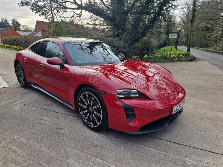 Porsche Taycan Porsche Taycan Performance Plus 93.4kWh Saloon 4dr Electric Auto RWD (11kW Charger) (476 ps) — миниатюра 1