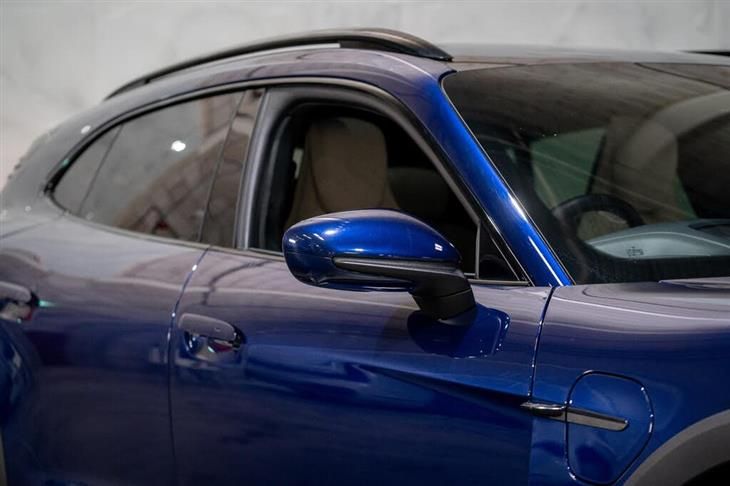 Porsche Taycan Porsche Taycan Performance Plus 93.4kWh Turbo Cross Turismo Auto 4WD 5dr (11kW Charger) — миниатюра 4