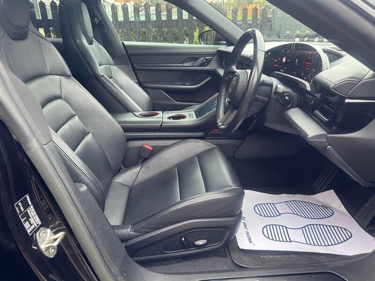 Porsche Taycan Porsche Taycan — миниатюра 4