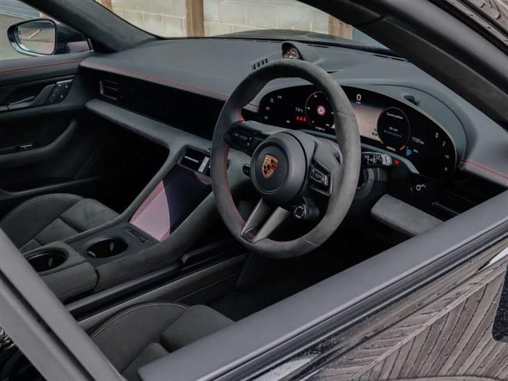 Porsche Taycan Porsche Taycan Taycan GTS Sport Turismo 4WD 5dr — миниатюра 2