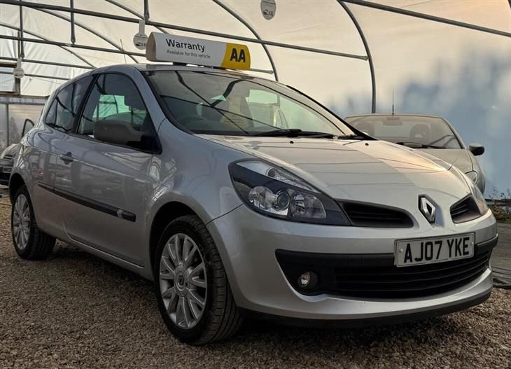 Renault Clio 1.4 16v Dynamique S 3dr - Image 4