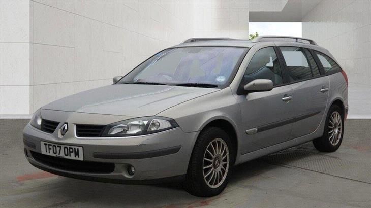 Renault Laguna 2.0 16v Dynamique Estate 5dr Petrol Manual (195 g/km, 135 bhp)