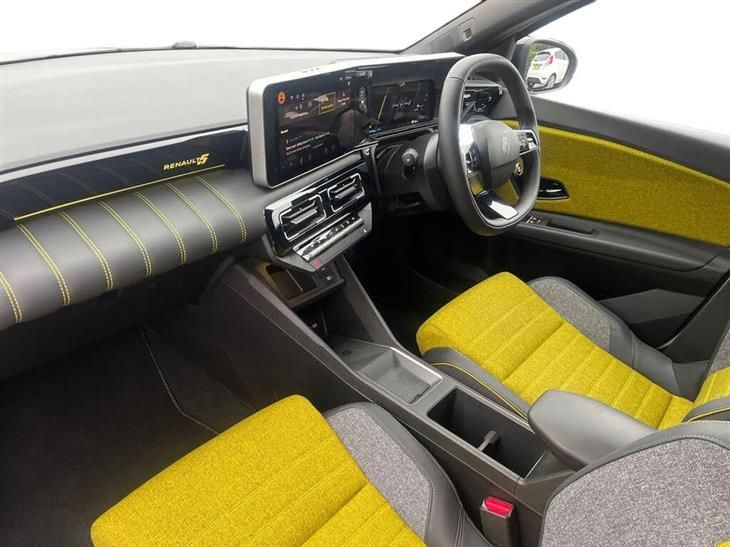 Renault 5 E-Tech Renault R5 E-Tech 110kW Iconic Five Comfort Range 52kWh 5dr Auto — миниатюра 3