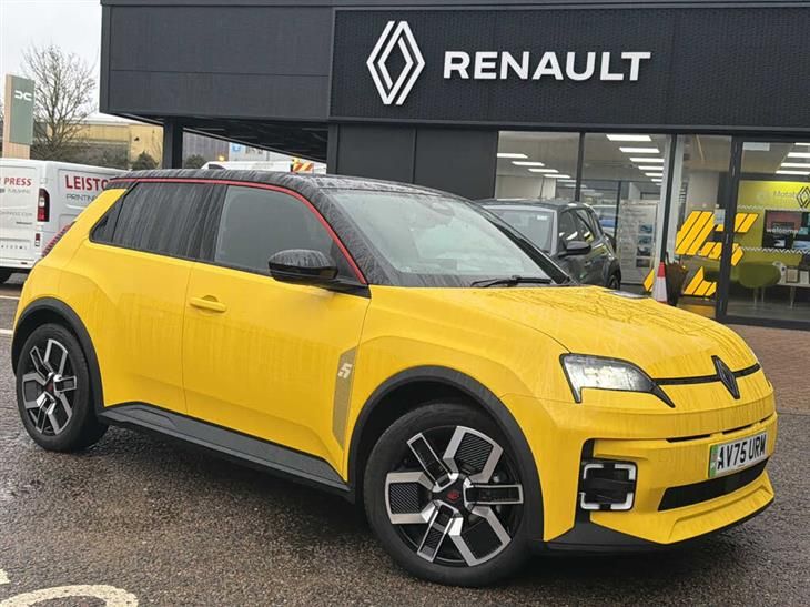 Renault 5 E-Tech Renault R5 E-Tech 110kW Techno Comfort Range 52kWh 5dr Auto — миниатюра 1