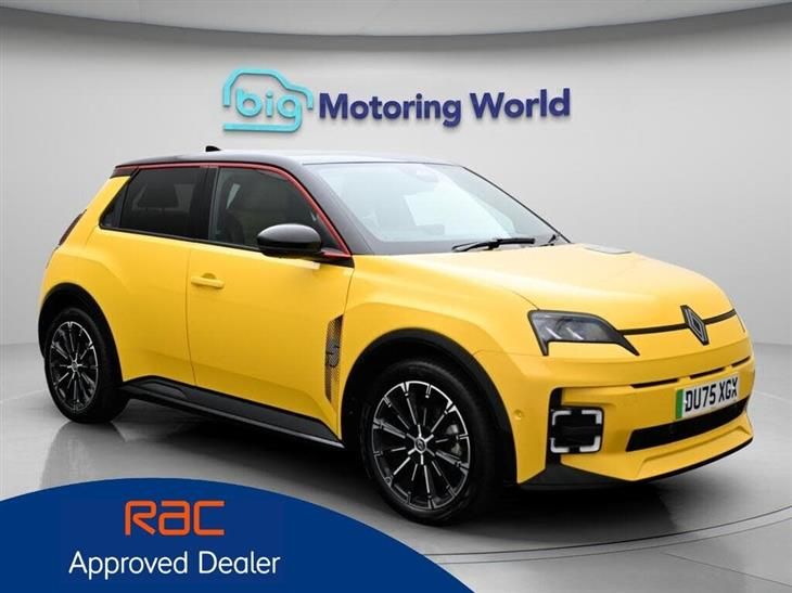 Used Yellow Renault 5 E-Tech cars for sale - PistonHeads UK