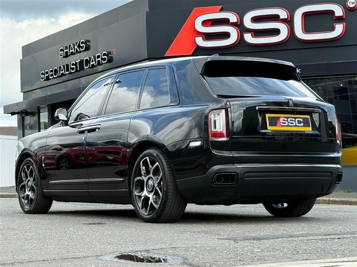 Rolls-Royce Cullinan Rolls-Royce Cullinan 6.75 V12 Black Badge Auto 4WD Euro 6 5dr — миниатюра 2