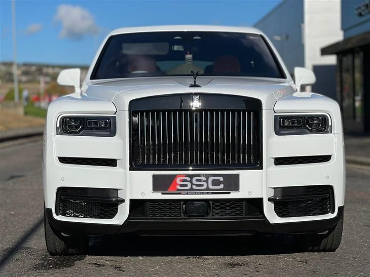 Rolls-Royce Cullinan Rolls-Royce Cullinan 6.75 V12 Black Badge Auto 4WD Euro 6 5dr — миниатюра 4
