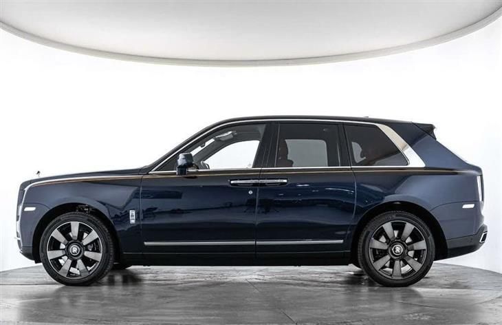 Rolls-Royce Cullinan Rolls-Royce Cullinan 6.75 V12 SUV 5dr Petrol Auto 4WD Euro 6 (563 bhp) — миниатюра 2