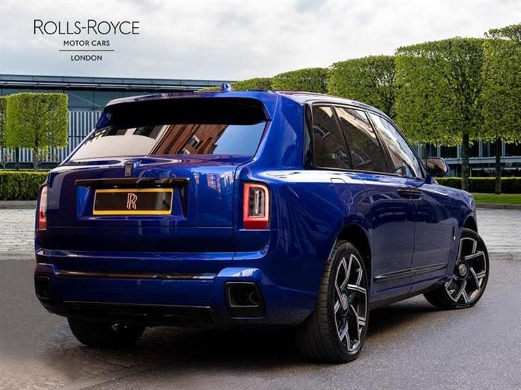 Rolls-Royce Cullinan Rolls-Royce Cullinan Black Badge Series II — миниатюра 2