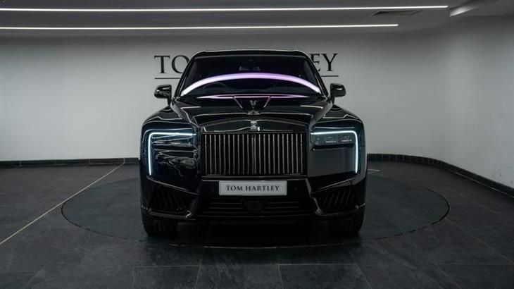 Rolls-Royce Cullinan Rolls-Royce Cullinan Series II Black Badge — миниатюра 2