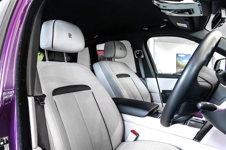 Rolls-Royce Cullinan 6.75 V12 Black Badge SUV 5dr Petrol Auto 4WD Euro 6 (600 ps) — миниатюра 4