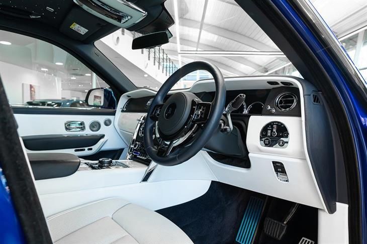 Rolls-Royce Cullinan 6.75 V12 SUV 5dr Petrol Auto 4WD Euro 6 (563 bhp) — миниатюра 3