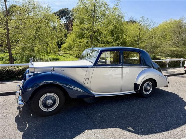 Rolls-Royce Dawn