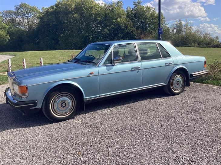 Rolls-Royce Silver Spirit