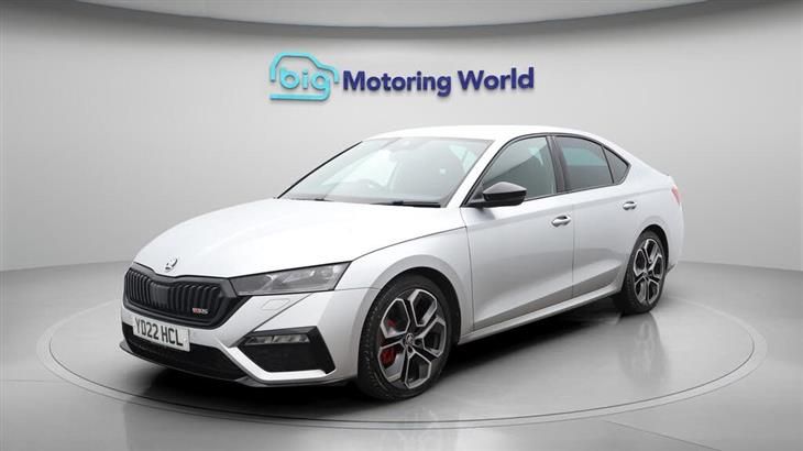 Skoda Octavia vRS Skoda Octavia 2.0 TSI vRS Hatchback 5dr Petrol DSG Euro 6 (s/s) (245 ps) — миниатюра 4