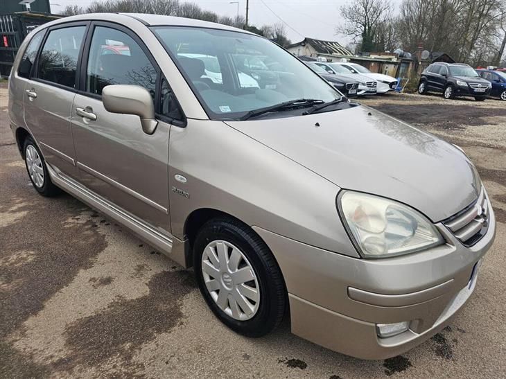 Suzuki Liana