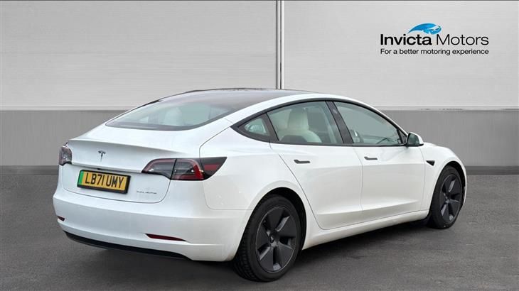 Tesla Model 3 Tesla Model 3 Long Range AWD 4dr Auto — миниатюра 3