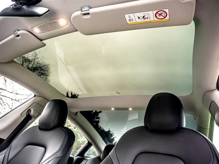 Tesla Model 3 Tesla Model 3 Model 3 Standard Range + — миниатюра 4