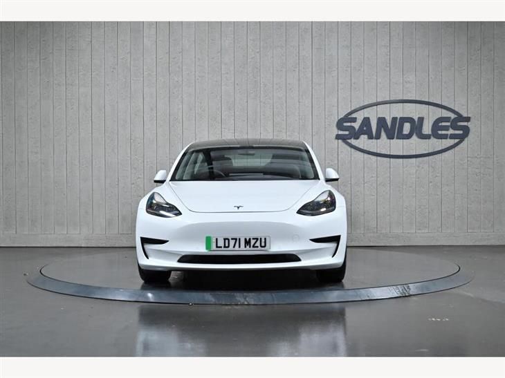 Tesla Model 3 Tesla Model 3 Standard Range Plus Auto RWD 4dr — миниатюра 2