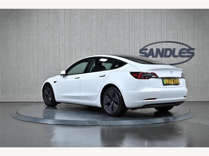 Tesla Model 3 Tesla Model 3 Standard Range Plus Auto RWD 4dr — миниатюра 4