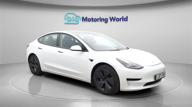 Tesla Model 3 Tesla Model 3 Standard Range Plus Saloon 4dr Electric Auto RWD (241 bhp) — миниатюра 2