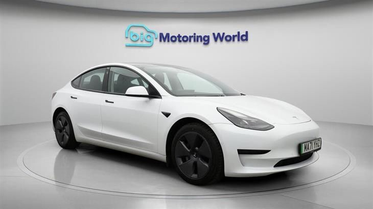 Tesla Model 3 Tesla Model 3 Standard Range Plus Saloon 4dr Electric Auto RWD (241 bhp) — миниатюра 2