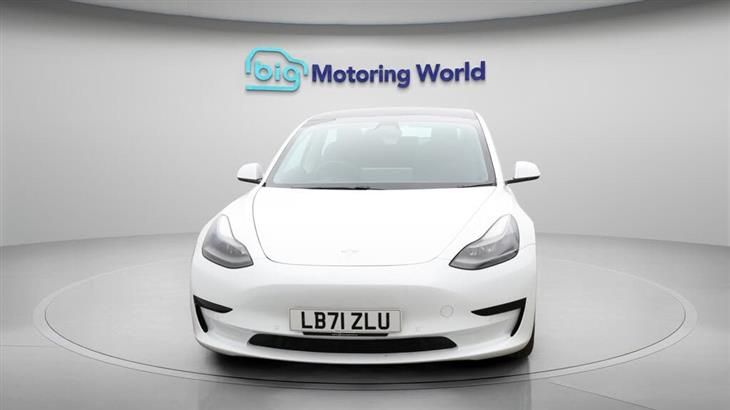 Tesla Model 3 Tesla Model 3 Standard Range Plus Saloon 4dr Electric Auto RWD (241 bhp) — миниатюра 3