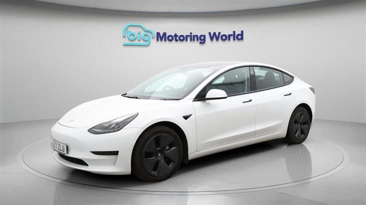Tesla Model 3 Tesla Model 3 Standard Range Plus Saloon 4dr Electric Auto RWD (241 bhp) — миниатюра 4
