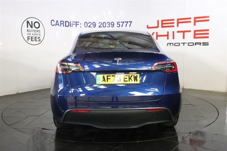 Tesla Model Y TESLA MODEL Y 5dr Auto RWD (PAN ROOF) 2023 — миниатюра 4