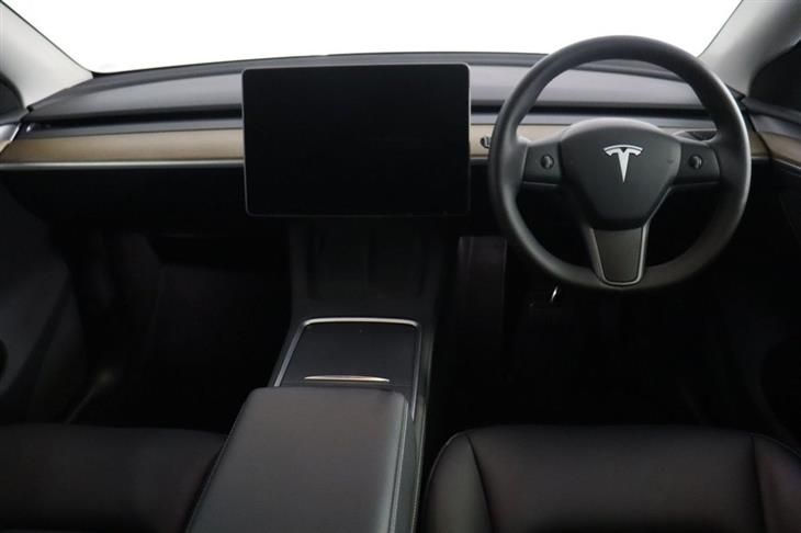 Tesla Model Y TESLA MODEL Y 5dr Auto RWD (SAT NAV, FULL LEATHER) 2024 — миниатюра 3