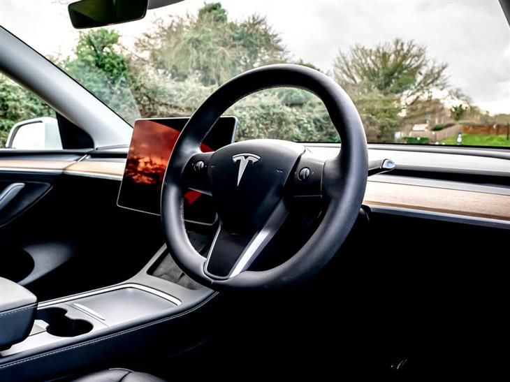 Tesla Model Y Tesla Model Y Model Y RWD — миниатюра 2