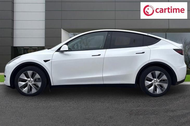 Tesla Model Y Tesla Model Y SUV 5dr Electric Auto RWD (346 ps) Expansive Glass Roof, Heated Steering Wheel, Heated Seats, Touchscreen With Nav — миниатюра 3