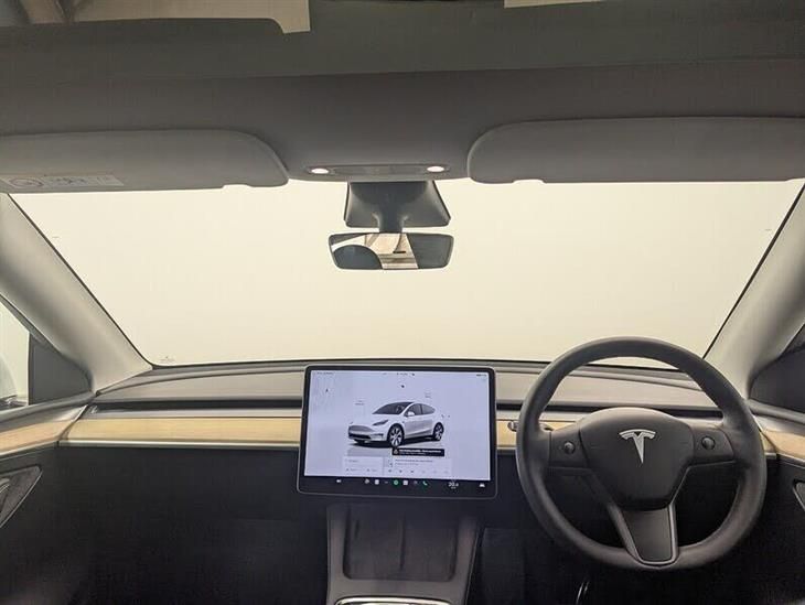 Tesla Model Y Tesla Model Y — миниатюра 3