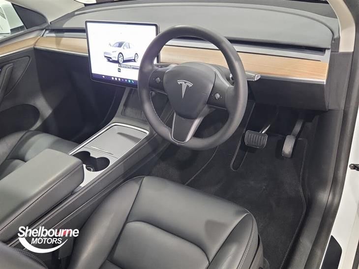 Tesla Model Y Tesla Model Y — миниатюра 4