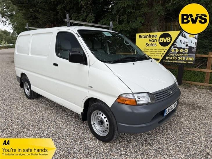 Toyota Hi-Ace 2.5L DIESEL,5 SPEED,SWB,NO VAT