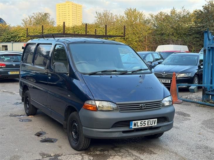Toyota HiAce 2.5 D-4D 280 GS 4dr