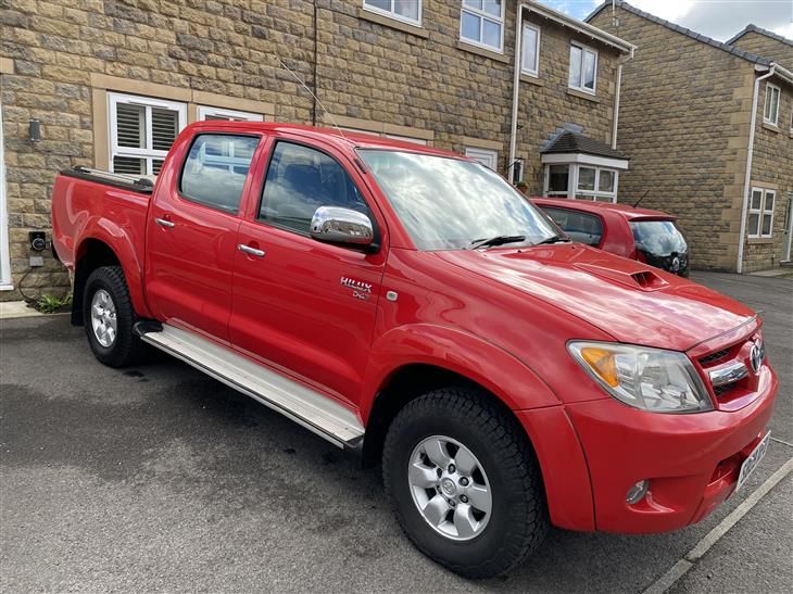 Toyota Hilux cars for sale | PistonHeads UK