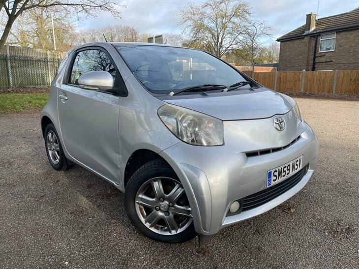 Toyota iQ cars for sale - PistonHeads UK