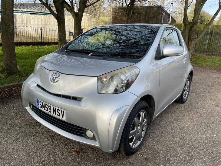 Toyota iQ cars for sale - PistonHeads UK