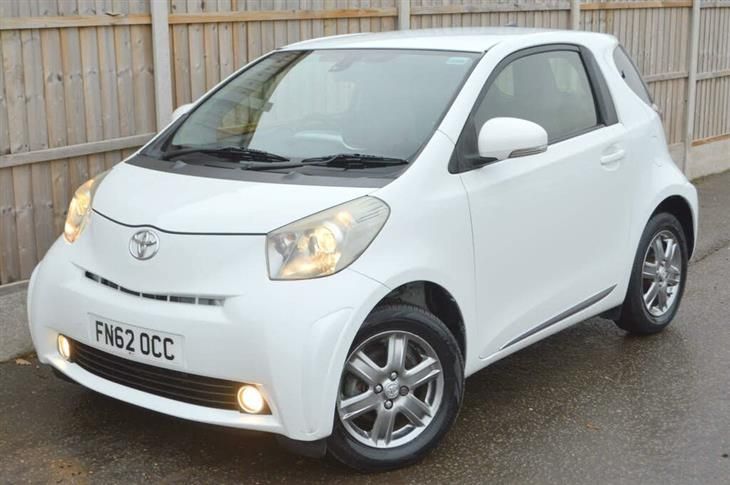 Toyota iQ cars for sale - PistonHeads UK