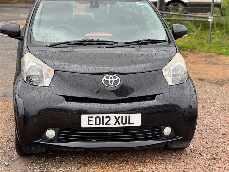 Toyota iQ