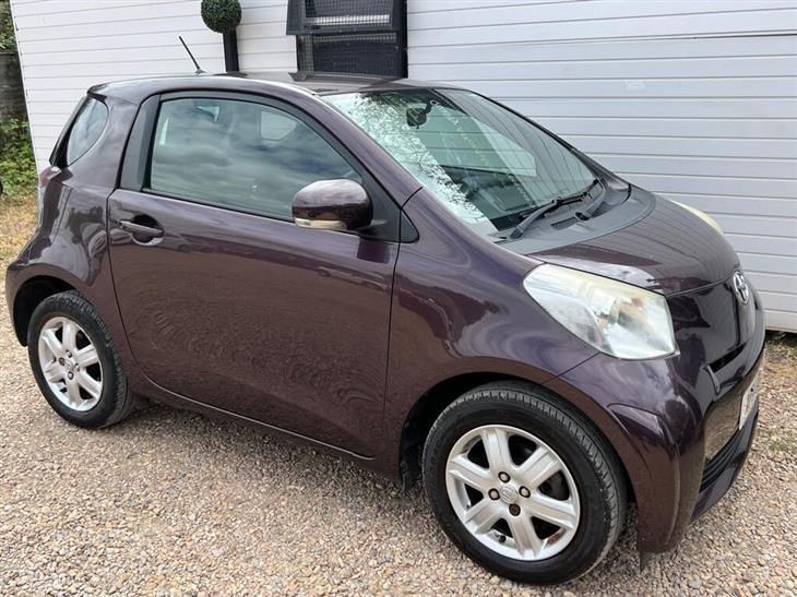 Toyota iQ