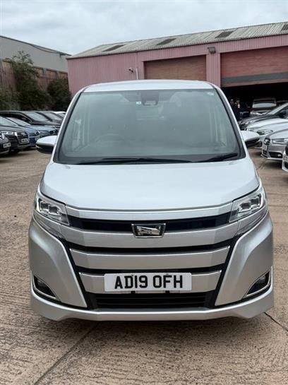 Toyota Noah 2.0