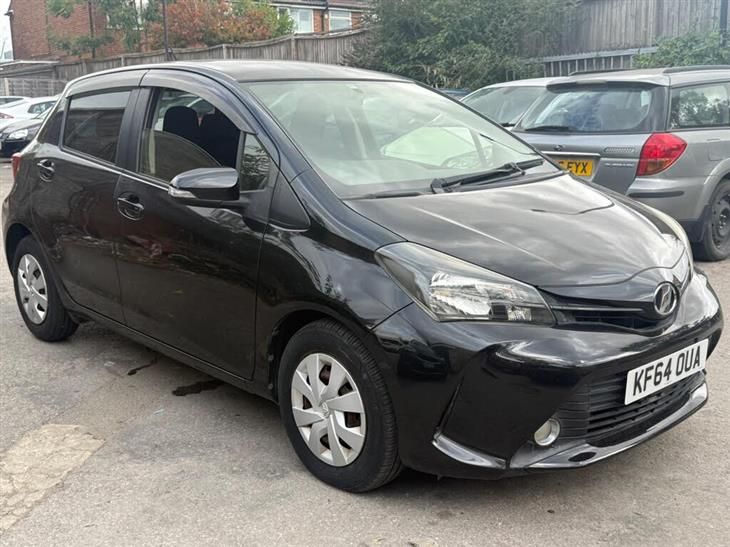 Toyota Vitz 1.33 Dual VVT-i Icon Hatchback 5dr