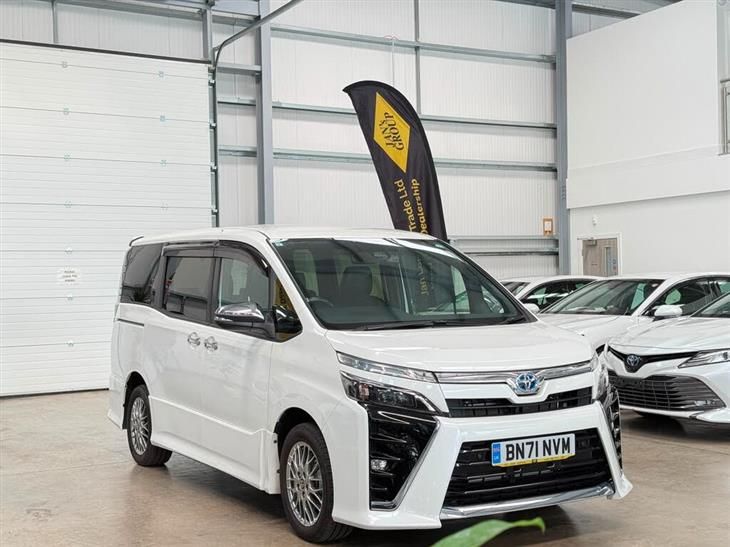 Toyota Voxy 1790 cc