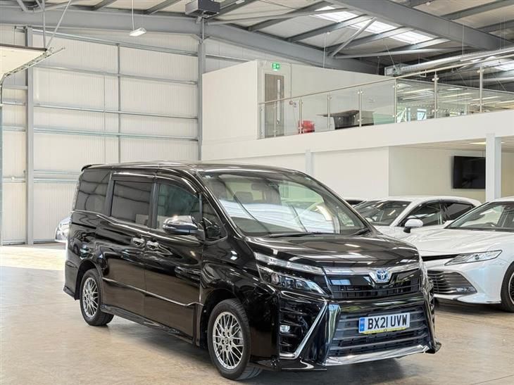 Toyota Voxy 1790