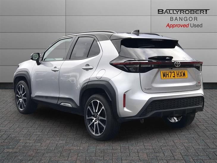 Toyota GR Yaris Toyota Yaris Cross 1.5 Hybrid GR Sport 5dr CVT — миниатюра 2