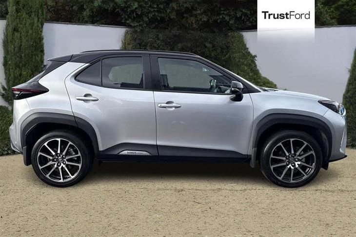 Toyota GR Yaris Toyota Yaris Cross GR Sport — миниатюра 3