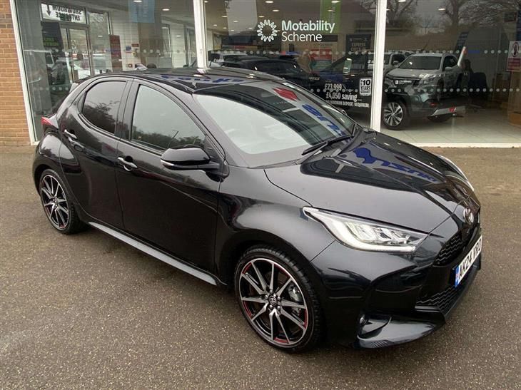 Toyota GR Yaris Toyota Yaris Cross 1.5 Hybrid 130 GR Sport 5dr CVT — миниатюра 1